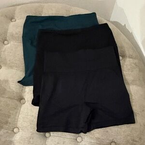 Yogalicious High-Waist Seamless Bike Shorts - Black & Teal